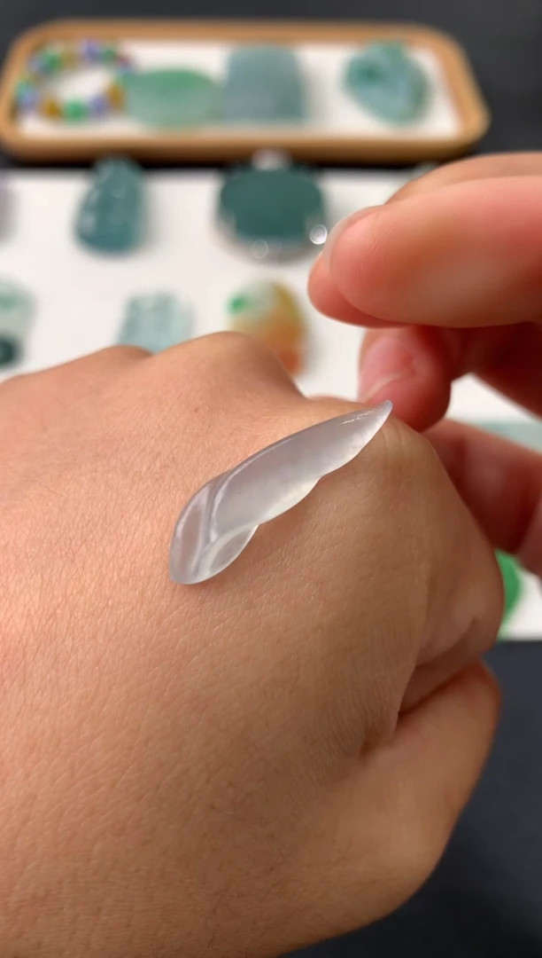 未镶嵌定制翡翠翡翠