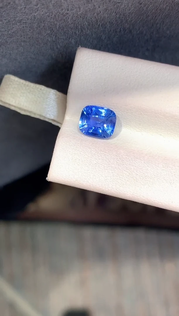 裸石蓝宝石2.54克拉无烧矢车菊