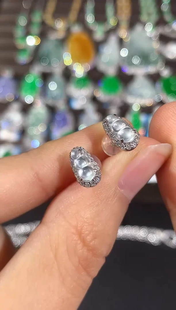 18K金镶嵌翡翠耳饰B77