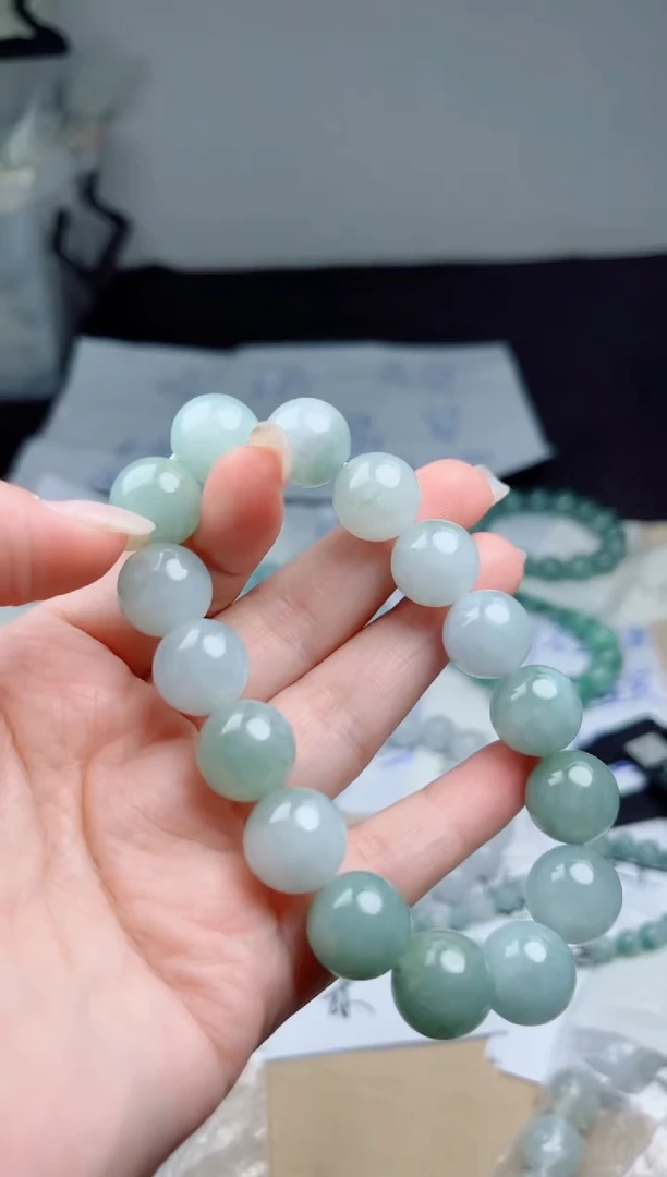 定制翡翠未镶嵌珠串