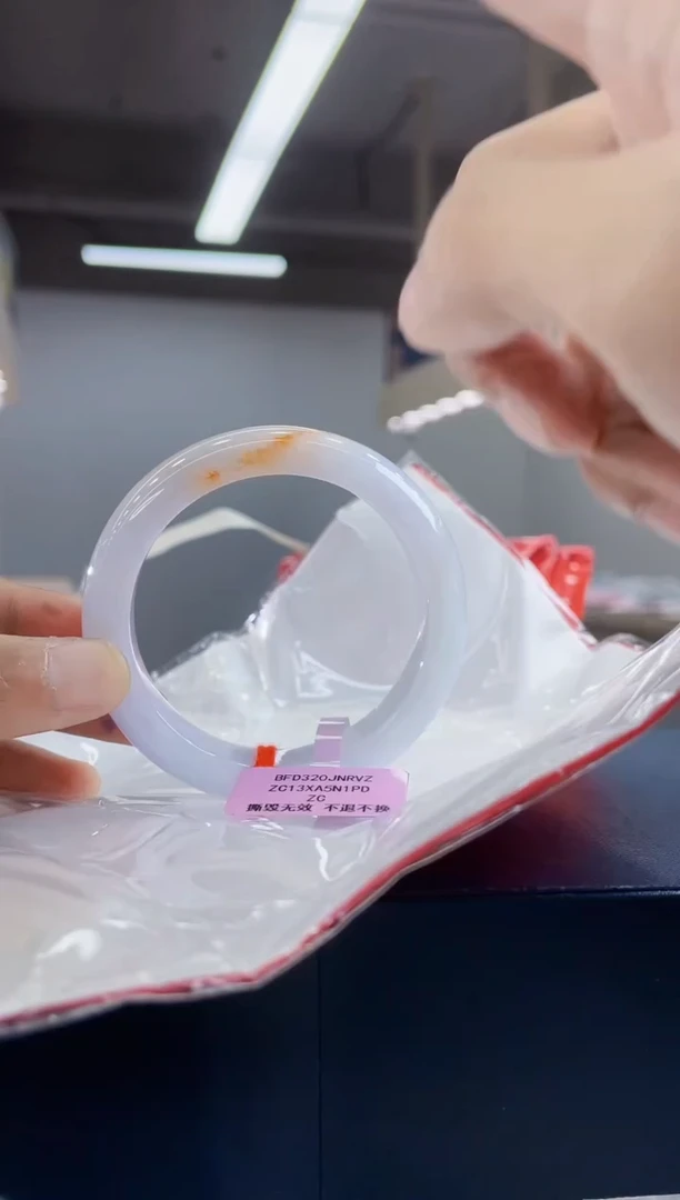 翡翠手镯未镶嵌手镯14