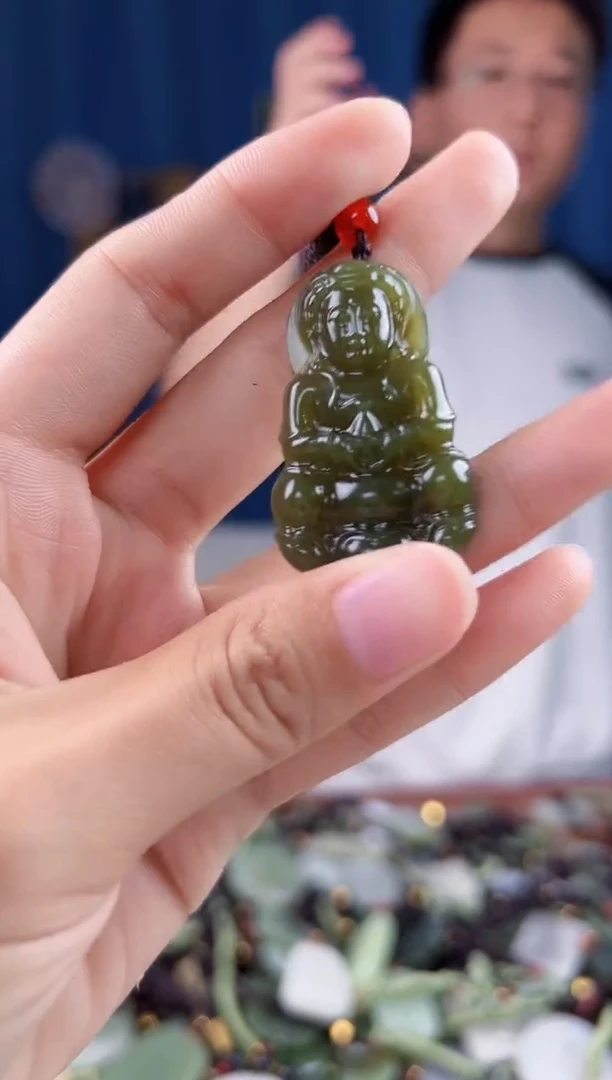 未镶嵌和田玉挂件拍一发一，