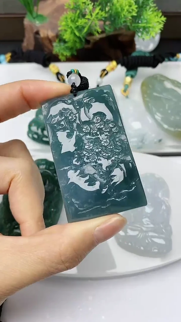 【闪购商品】翡翠颈饰未镶嵌