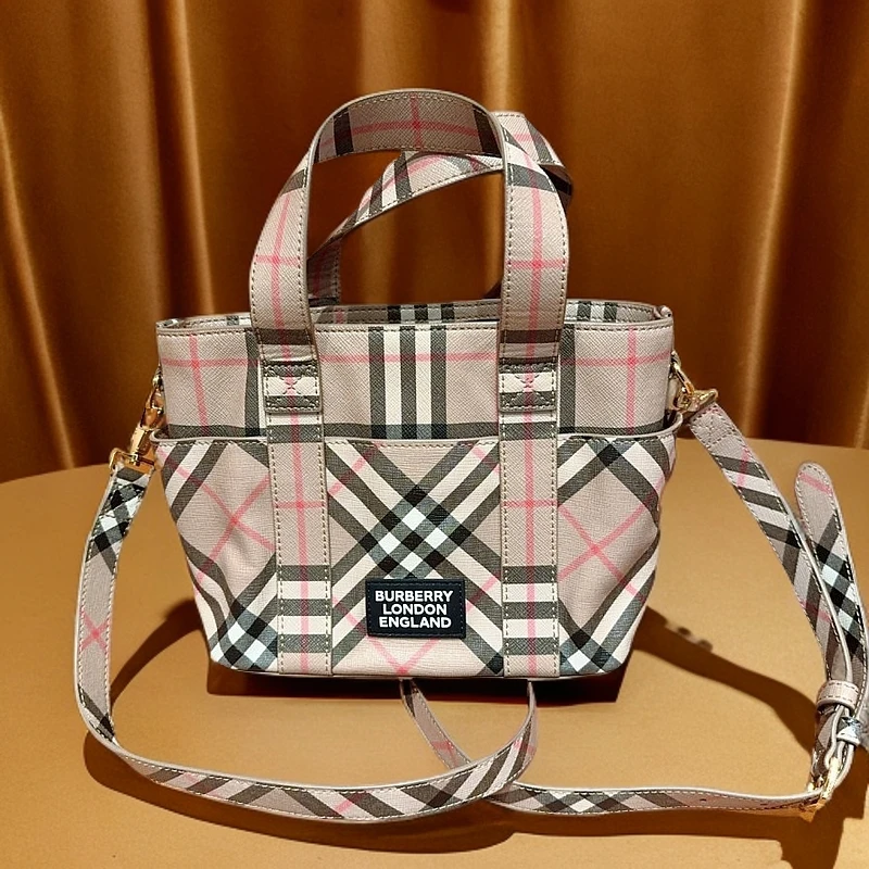 95新 BURBERRY/博柏利 格纹手提单肩菜篮子 1189 0397