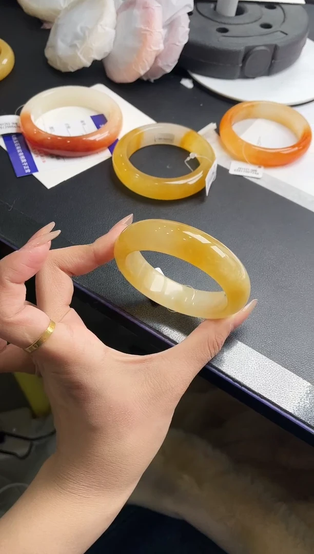 未镶嵌手镯石英质玉j143-HB56+