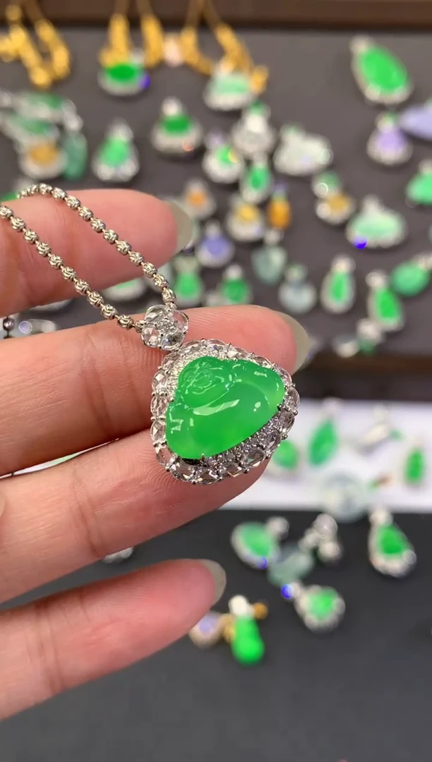 吊坠(不含链)18K金镶嵌翡翠A257|45000