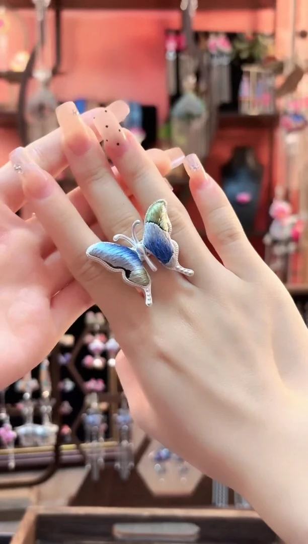 织绣云织谣民族风精美饰品284