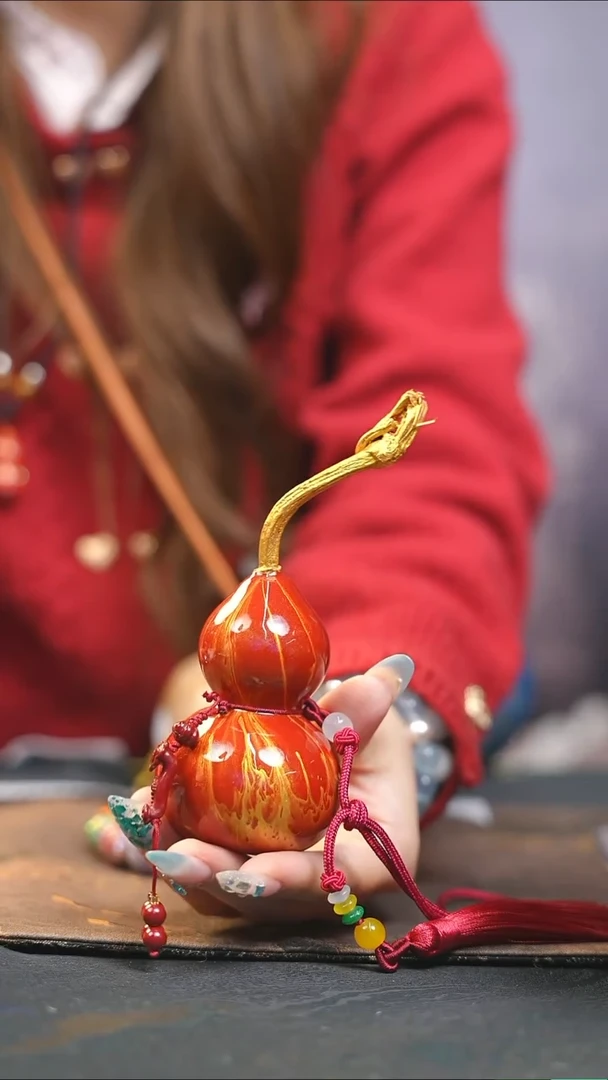 【闪购商品】WW254漂漆精致小手捻{未开口}