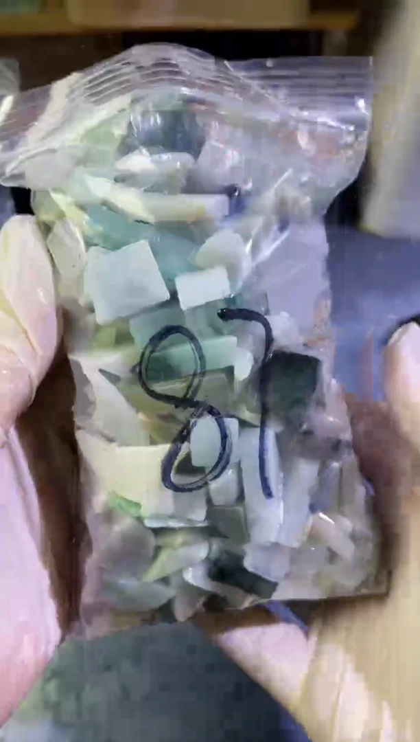 【闪购商品】翡翠颈饰未镶嵌天然翡翠小号500克87