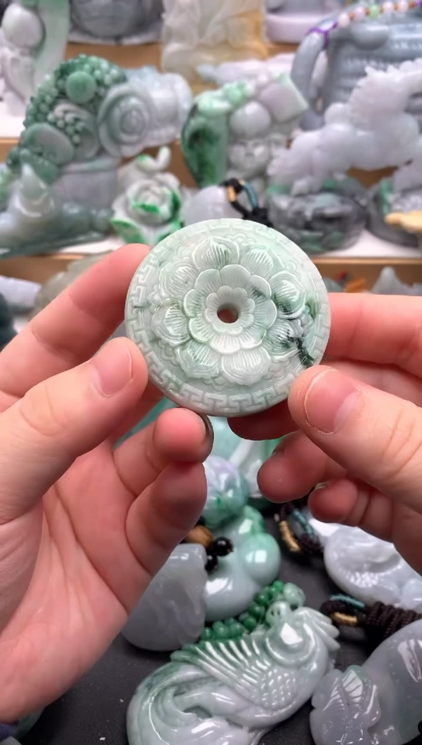 吊坠(不含链)未镶嵌翡翠1