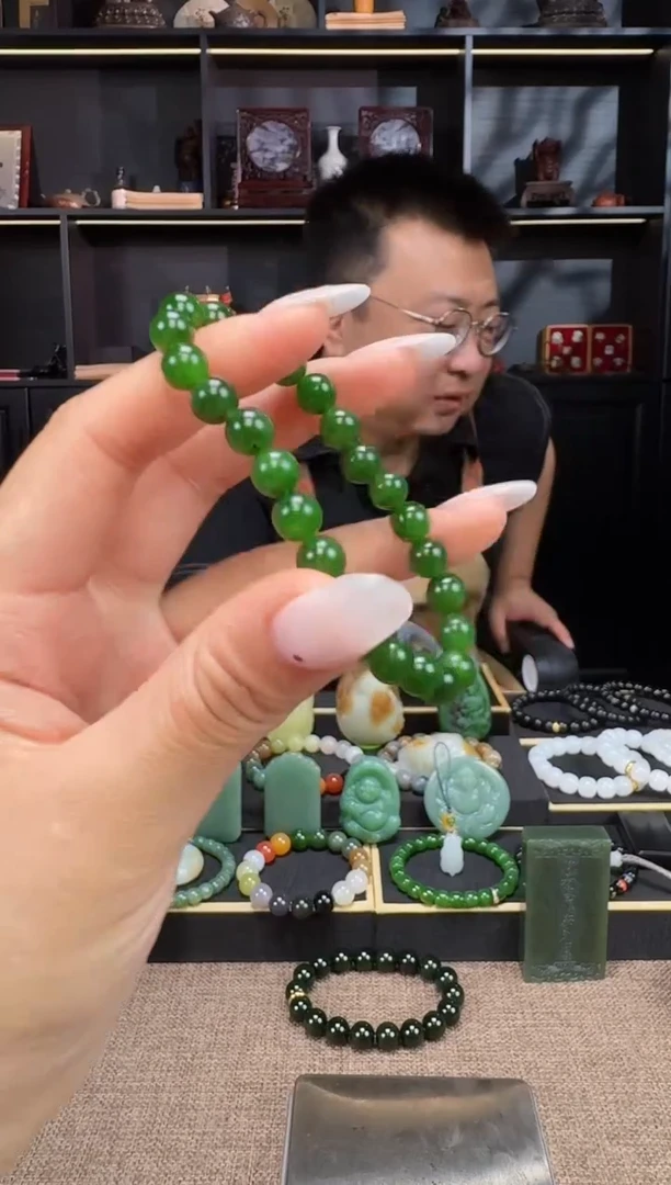 和田玉未镶嵌颈饰8mm碧玉手串