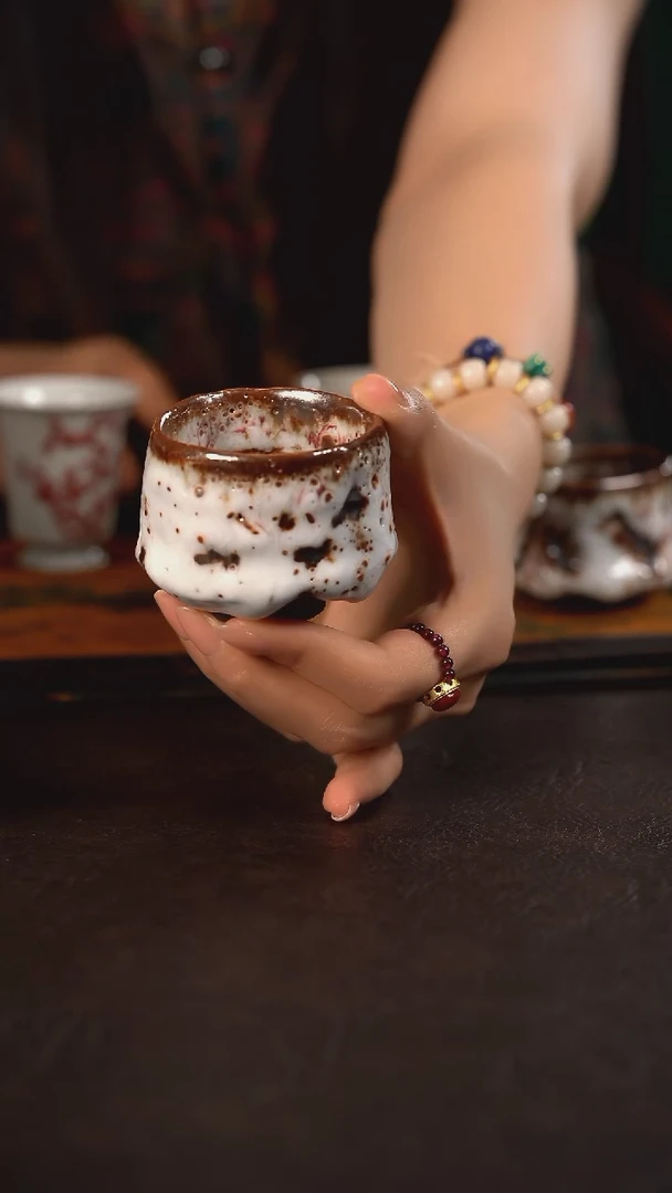 伟壶柴烧熔岩杯 褐