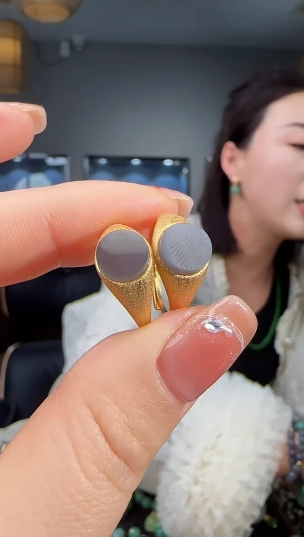 银S925镶嵌戒指和田玉发一个