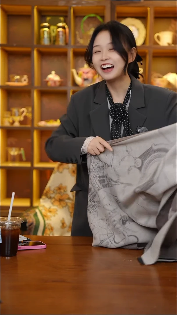 陶113-法国HepburnCat赫本猫梦幻天使羊毛混纺围巾190*65cm肉桂棕