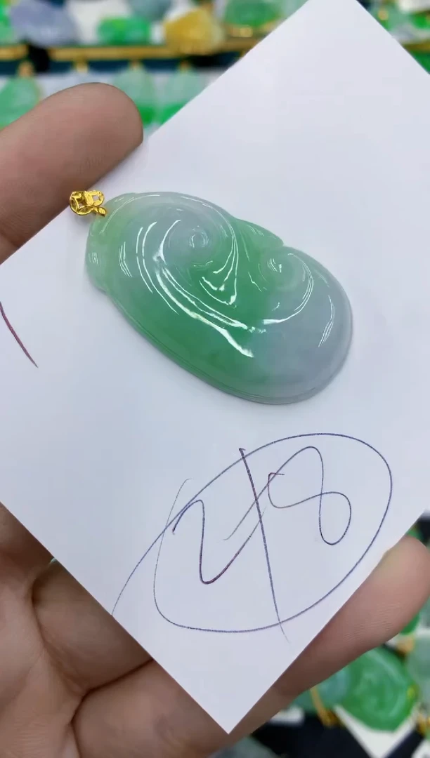 翡翠18K金镶嵌颈饰11111111111