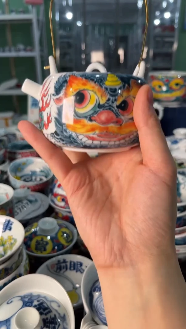 陶瓷昨明景德镇陶瓷：提梁壶