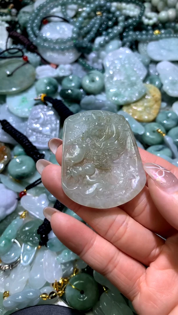 吊坠(不含链)未镶嵌翡翠1