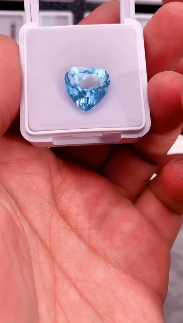 未镶嵌托帕石裸石11.4