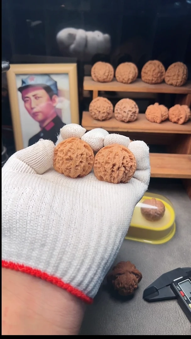 吊坠文玩核桃苹果园38