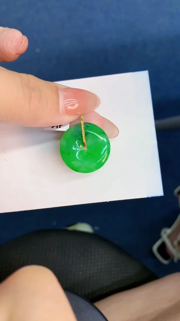 翡翠18K金镶嵌颈饰           1