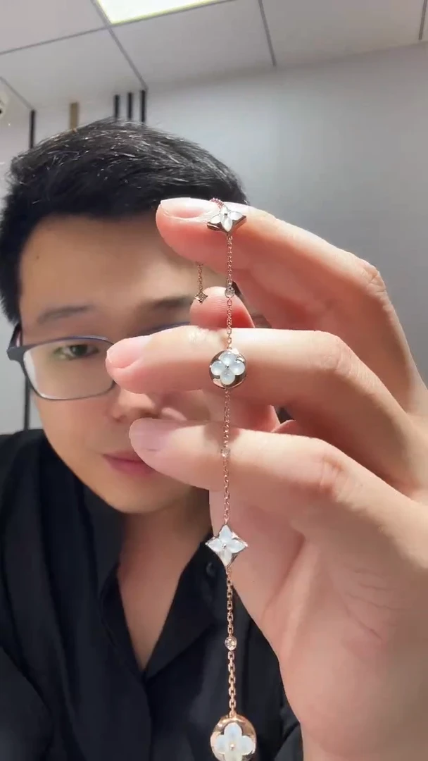 18K金镶嵌贝壳（贝母）手链手链