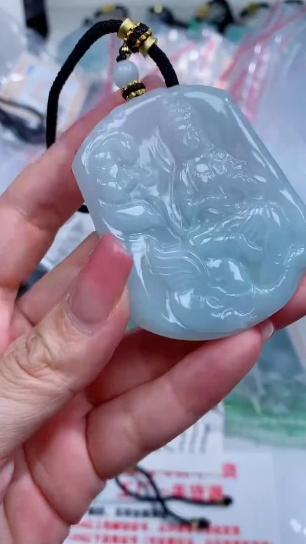 翡翠未镶嵌颈饰吊坠