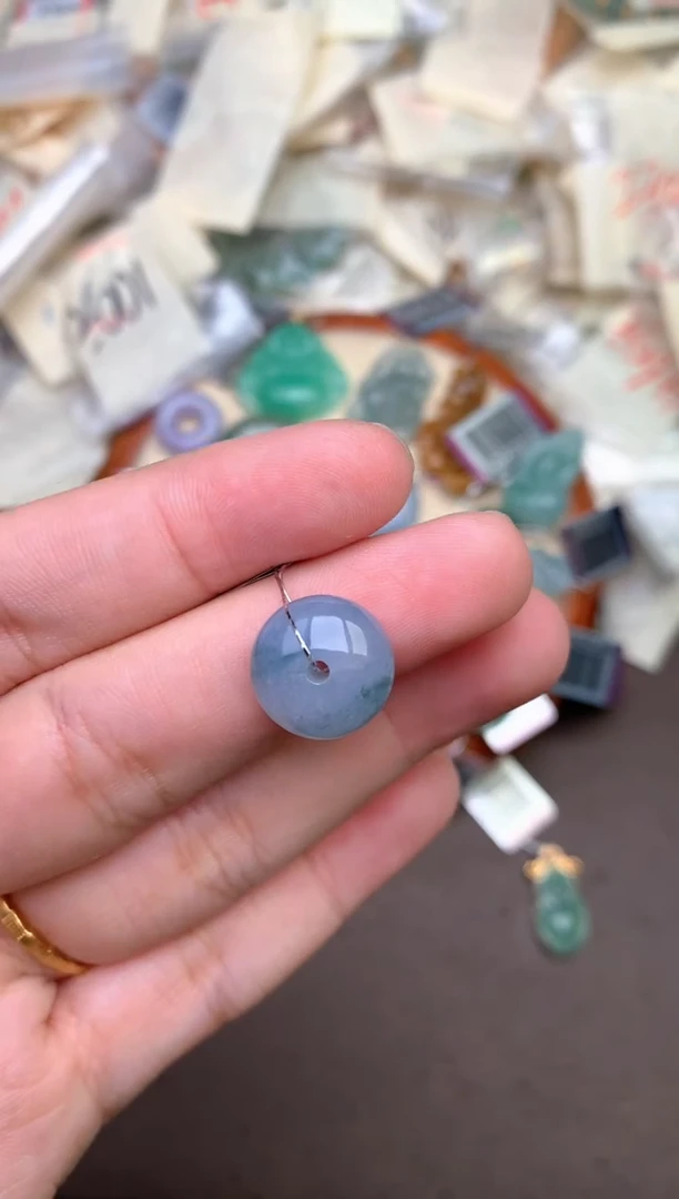 未镶嵌挂件翡翠—
