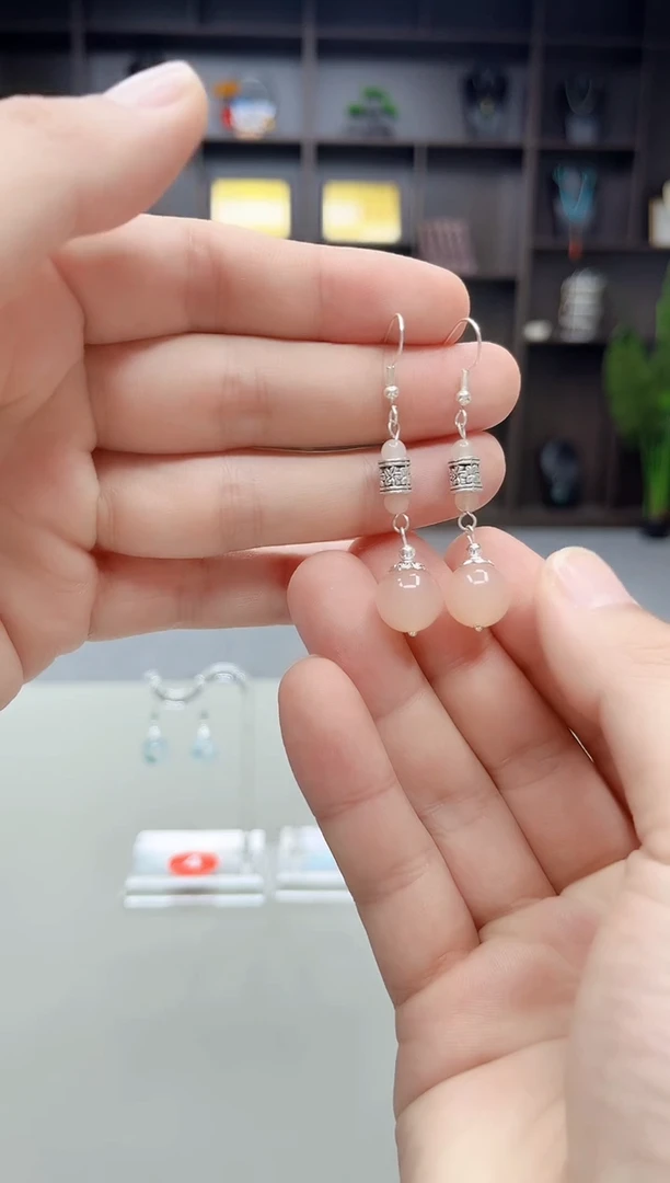 未镶嵌耳钉玛瑙/玉髓338000