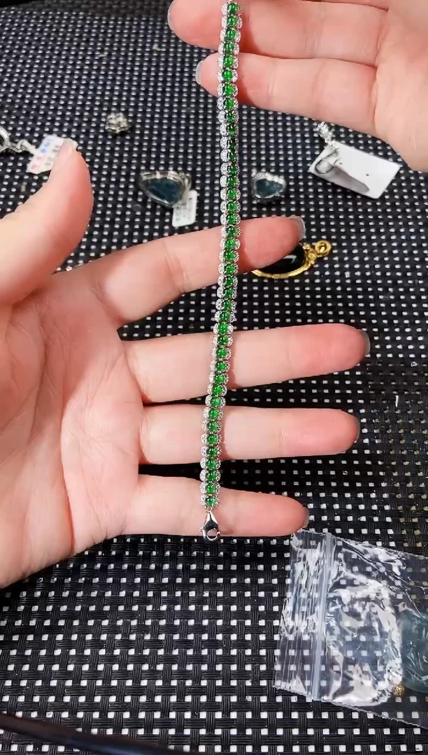 翡翠未镶嵌耳饰1111111111