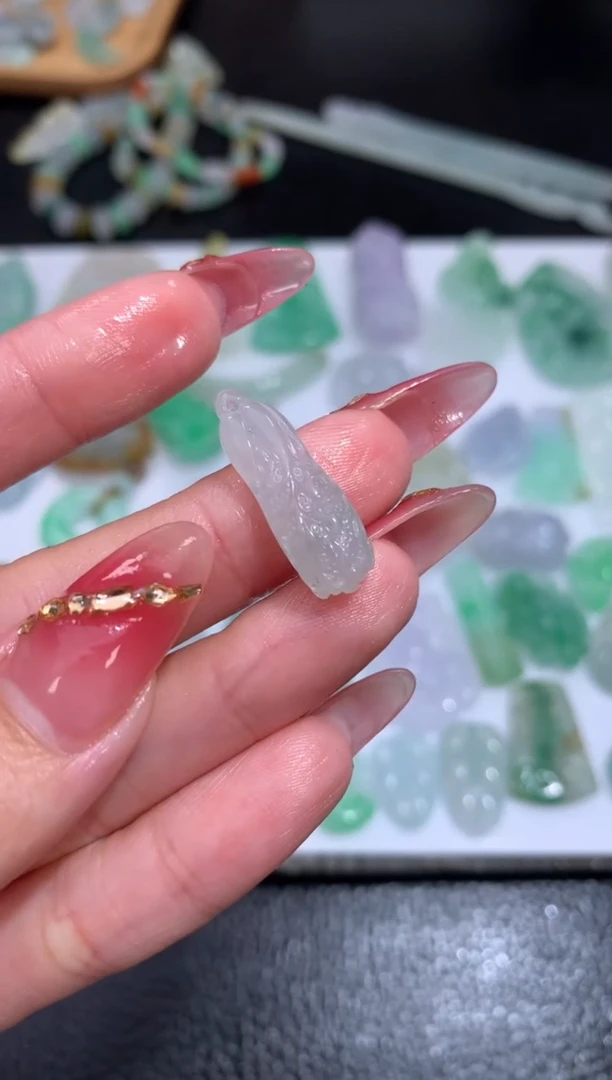 未镶嵌定制翡翠白菜