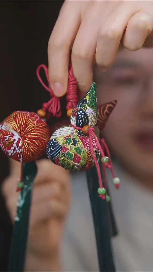 织绣非遗手工鲁绣小香囊