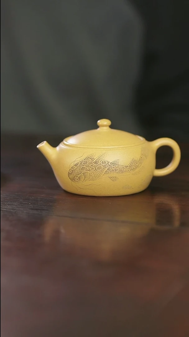 茶杯紫砂岚-年年有余-黄金段泥