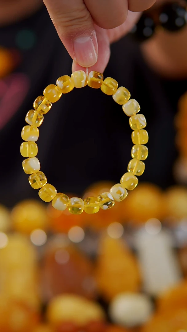 【闪购商品】蜜蜡手串未镶嵌9.59金白老型手串