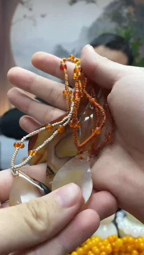 未镶嵌颈饰玛瑙/玉髓多样性发货，拍一发一