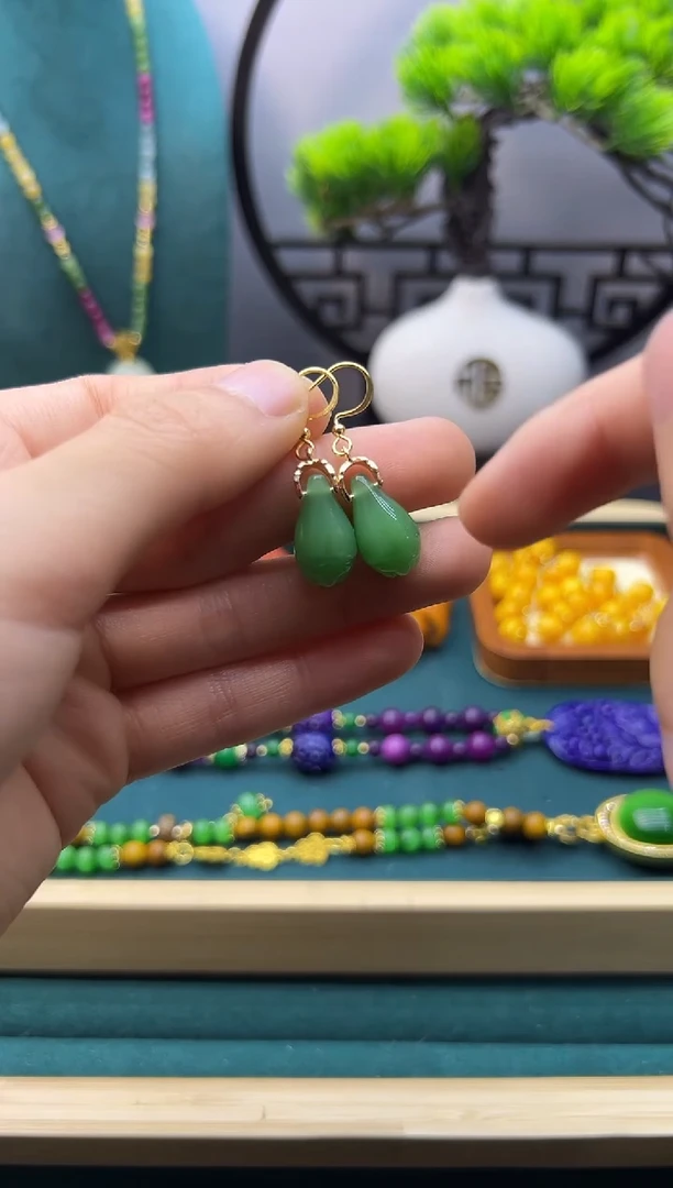 【闪购商品】和田玉耳饰14K金镶嵌E93