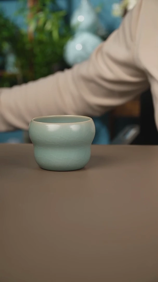 仿古天青葫芦杯微暇