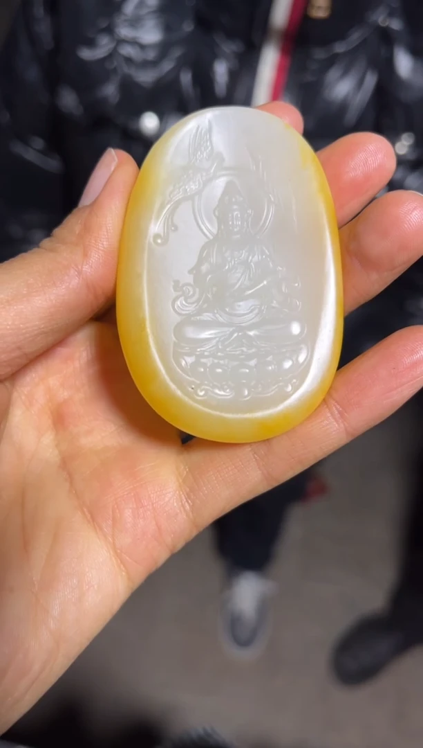 颈饰未镶嵌和田玉（青白玉）9