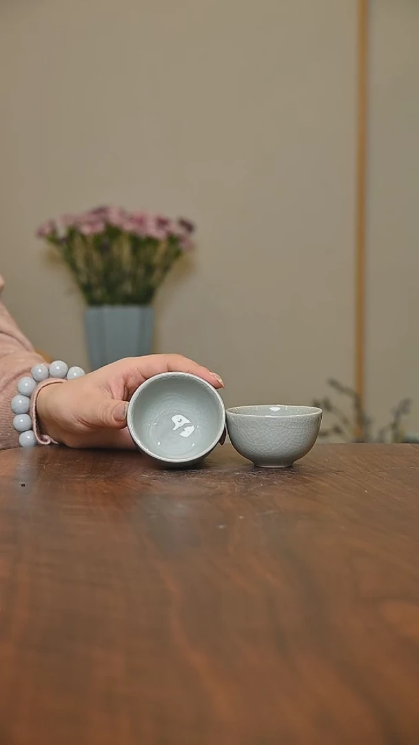 福杯2只 粉青釉 微瑕 无款