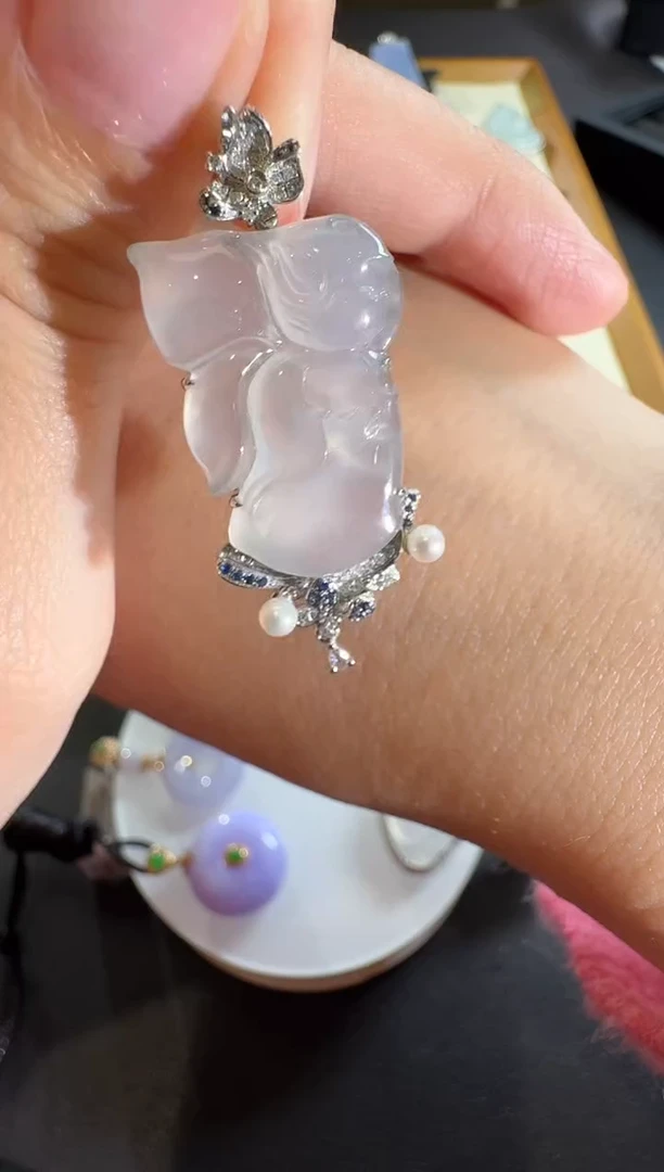 【闪购商品】翡翠吊坠(不含链)18K金镶嵌【源头工厂】钻石镶嵌