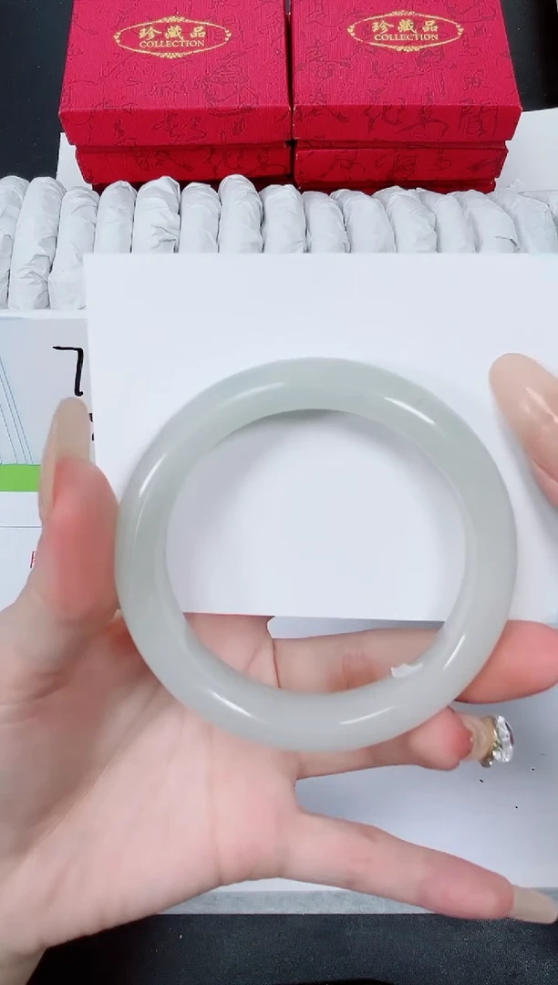 【闪购商品】石英质玉手镯未镶嵌k383-56.0