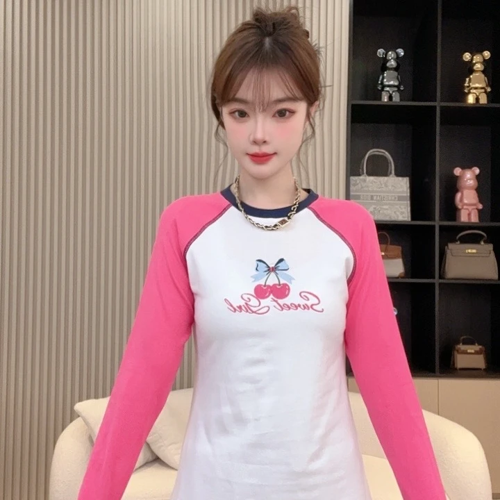 珊珊2025年新款上衣短袖T恤修身时尚套头显瘦百搭C284