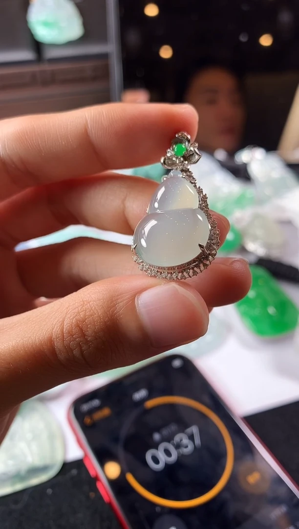 18K金镶嵌定制翡翠T*PA-葫芦