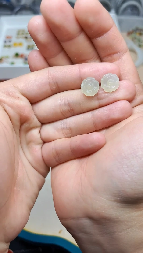 和田玉银S925镶嵌耳饰山茶花耳钉06