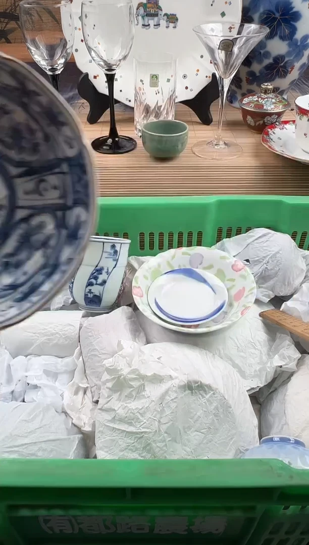 瓷片一*瓷片     571