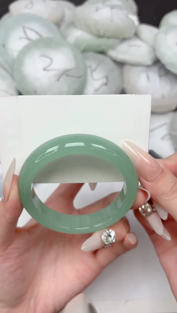 未镶嵌手镯石英质玉67-55.4