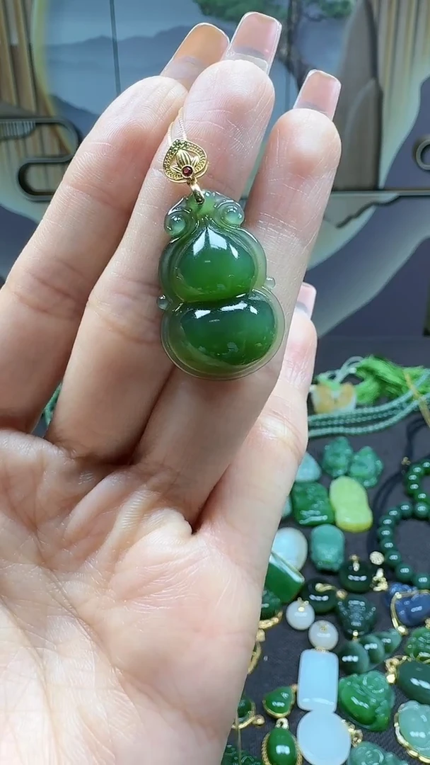 和田玉18K金镶嵌挂件1