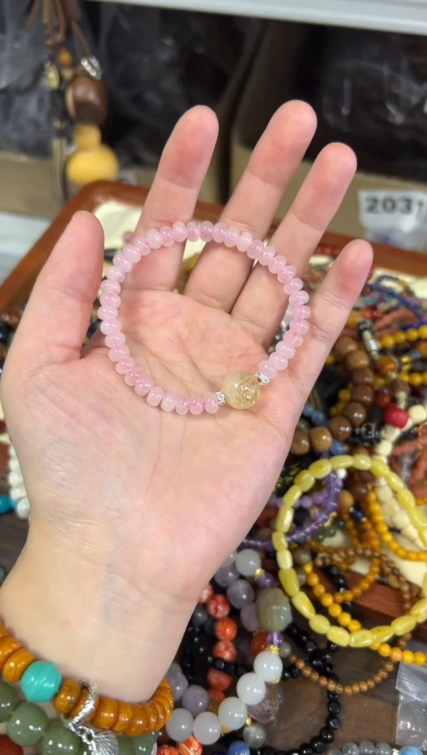 水晶手链未镶嵌仙女粉水晶蝶珠黄发晶手链[1014]