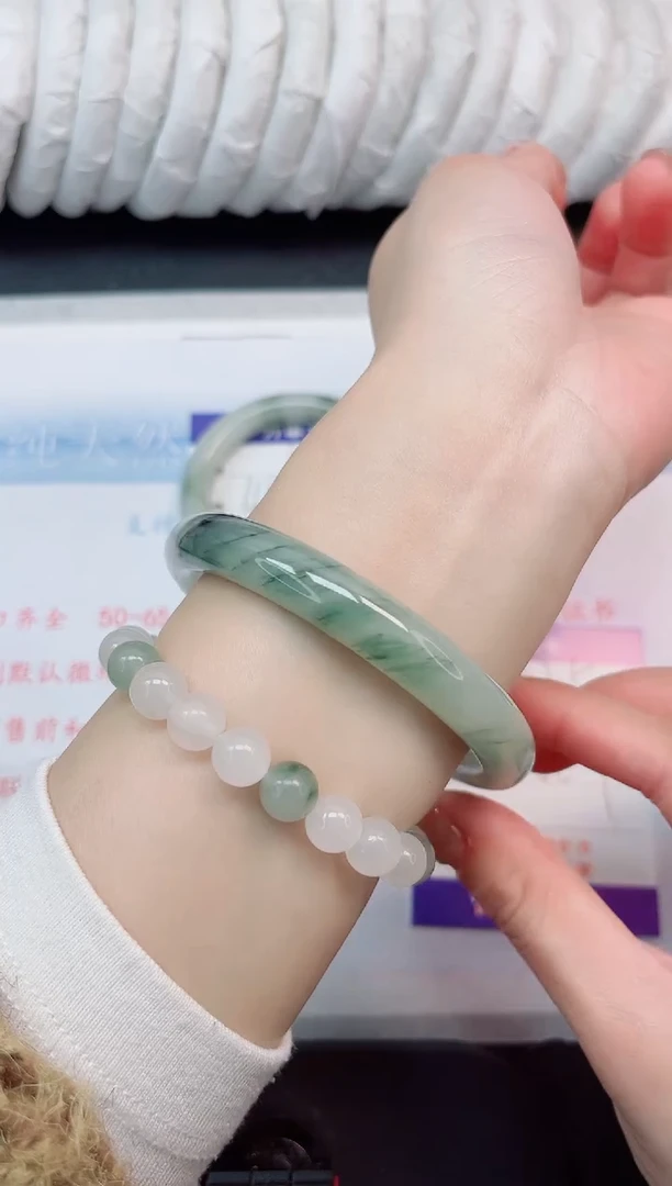 【闪购商品】石英质玉手镯未镶嵌135#60.4