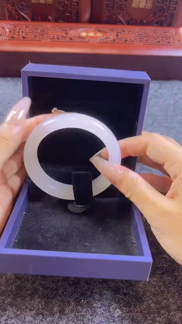 白月光单个手镯不带盒子