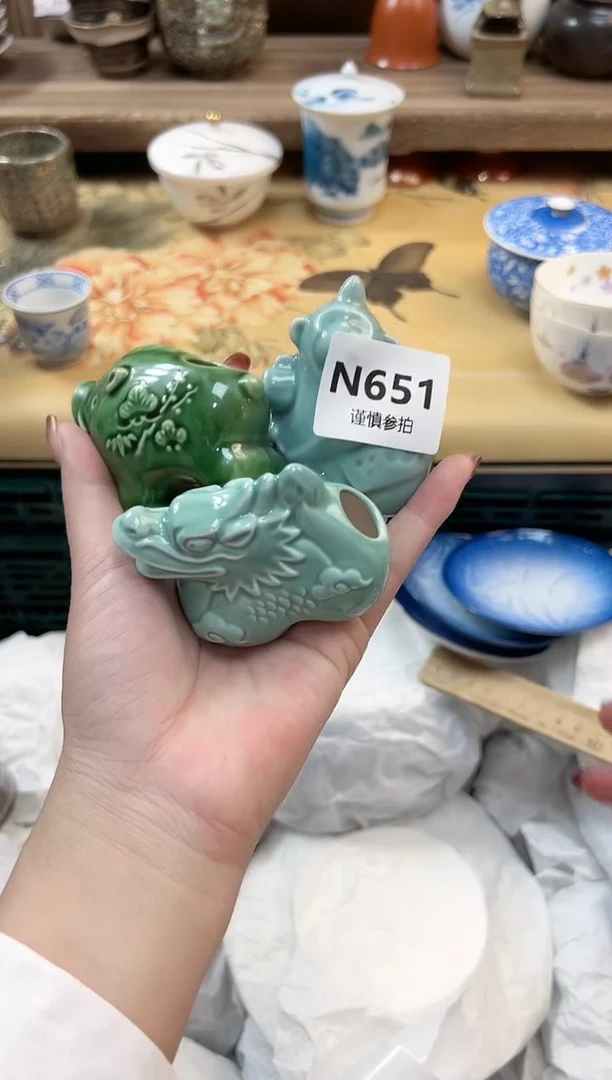 瓷片爱****）     651